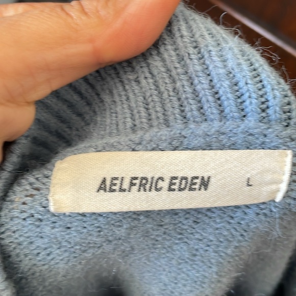 Sweater - Picture 3 of 4